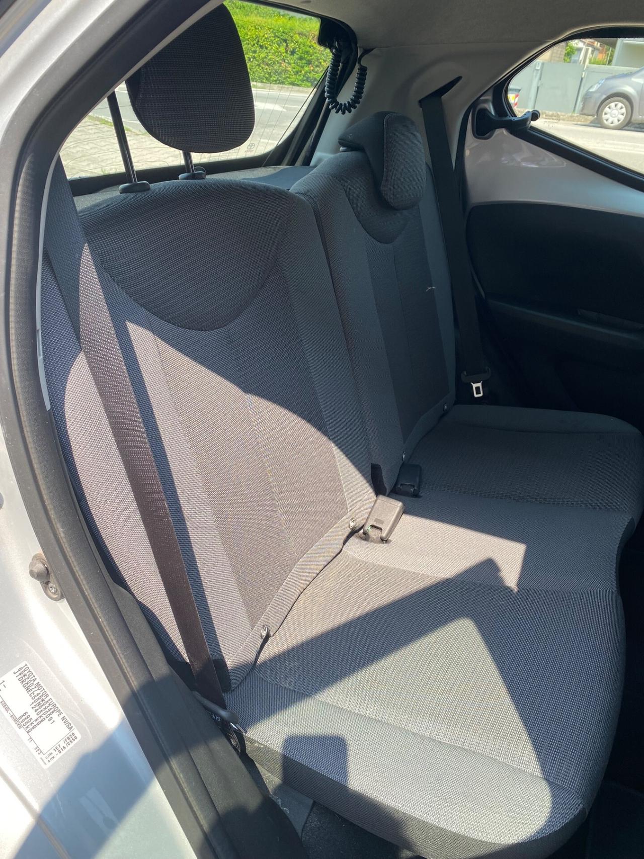 Toyota Aygo Connect 1.0 VVT-i 72 CV 5 porte x-clusiv