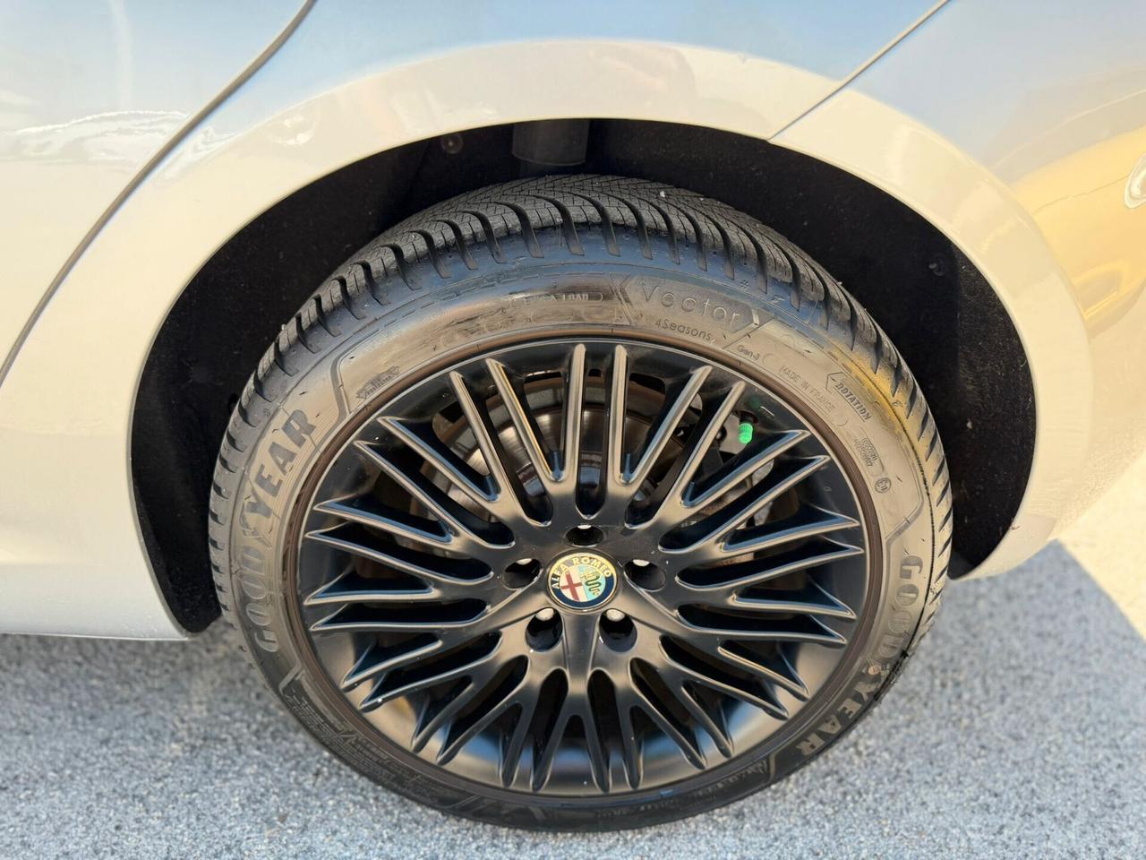Alfa R. Giulietta 2.0 JTDm-2 140 CV Progression