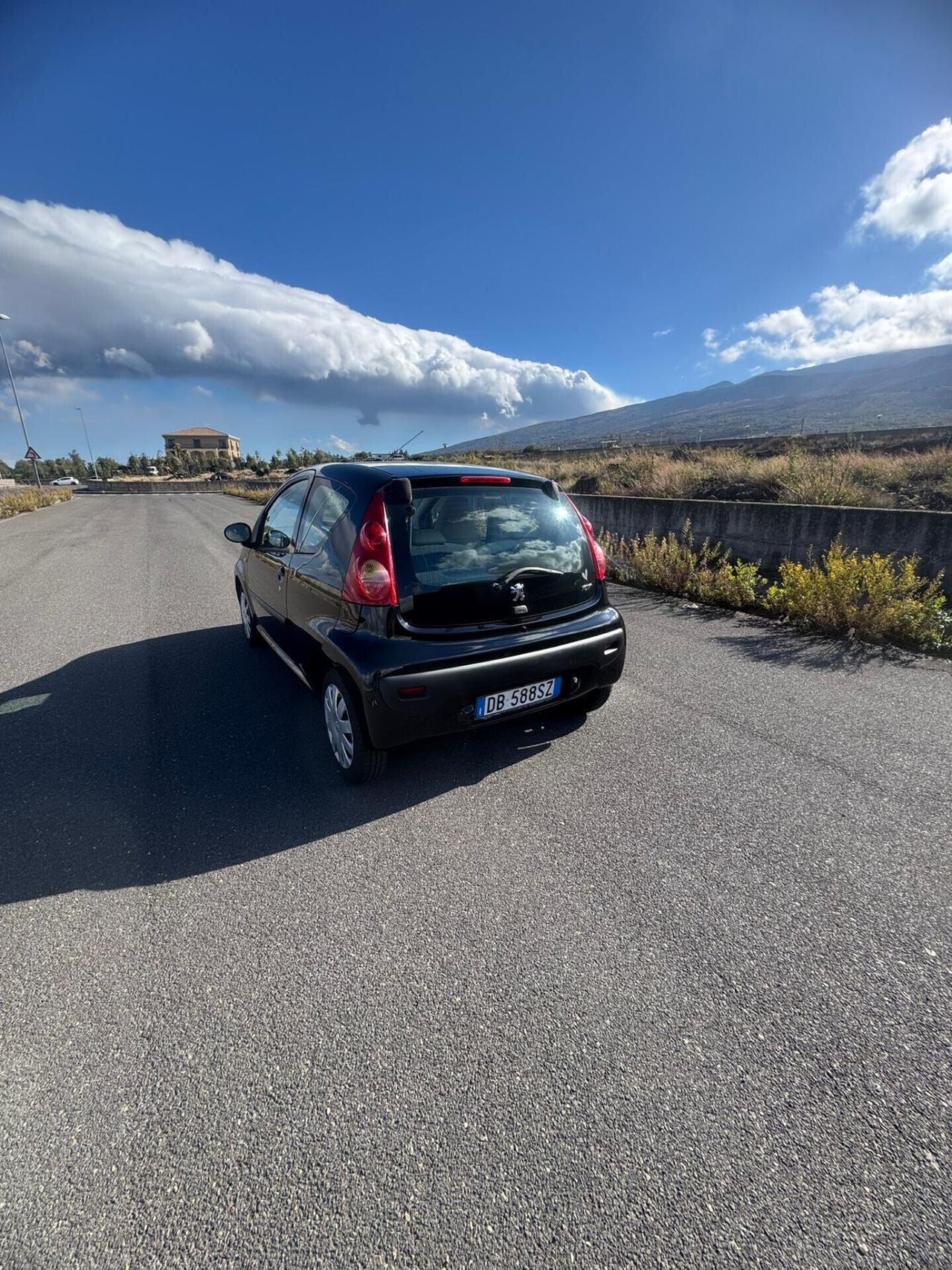 Peugeot 107 1.4 HDi 3p. Sweet Years