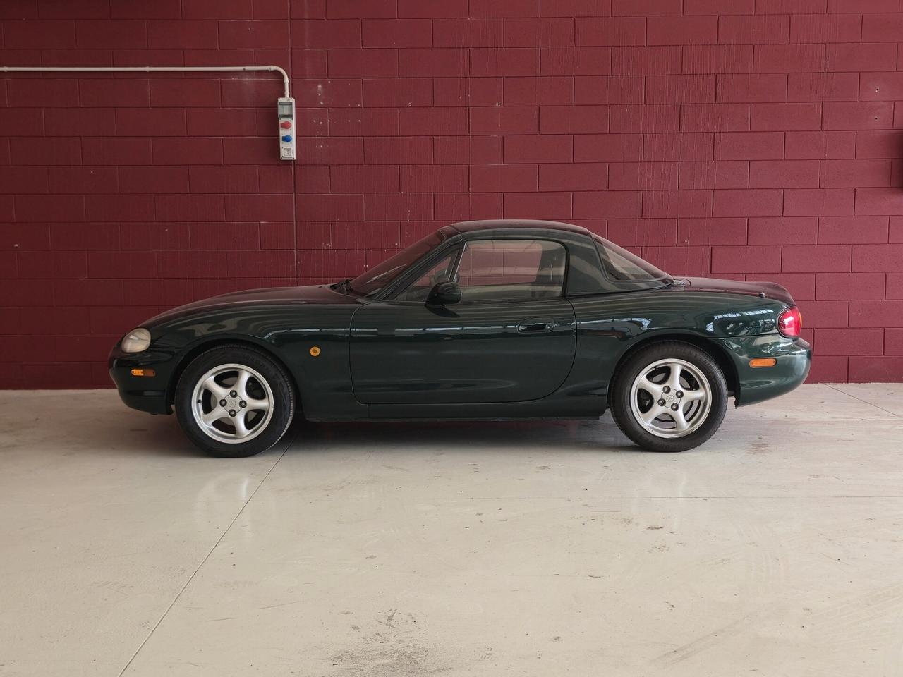 Mazda MX-5 1.8i 16V - Hard Top - Nardi Torino