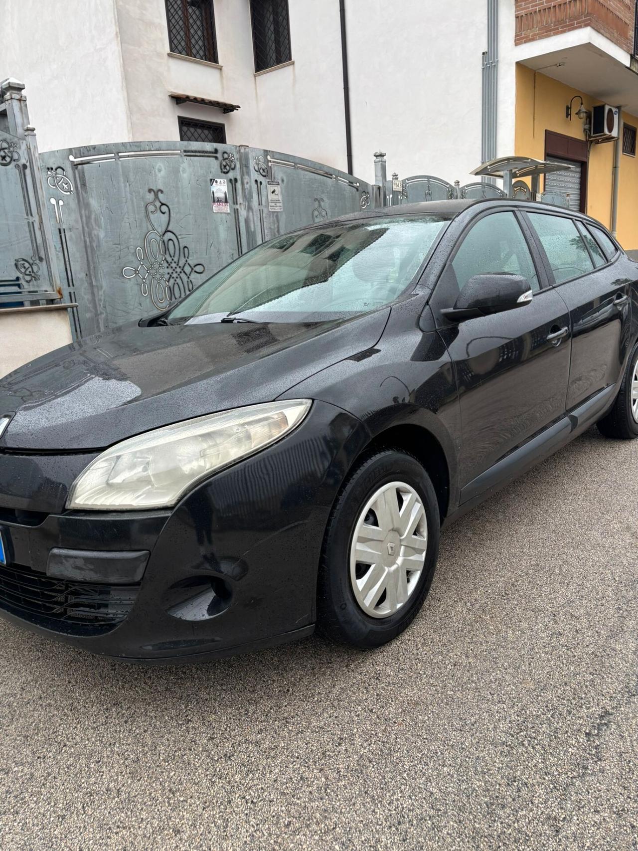 Renault Megane Mégane 1.5 dCi 110CV SporTour Luxe ANNO 2010