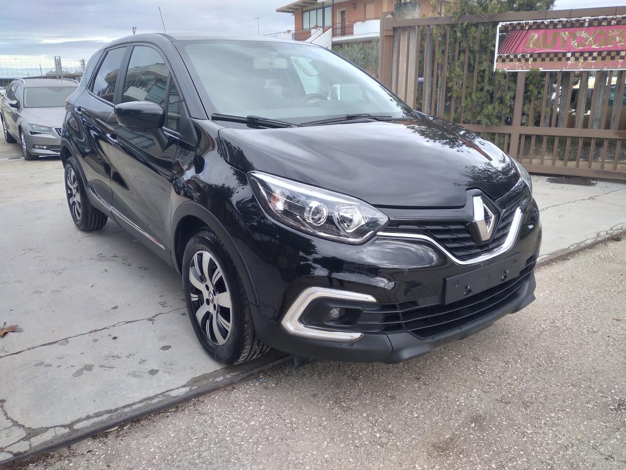 Renault Captur dCi 8V 90 CV EDC Sport Edition