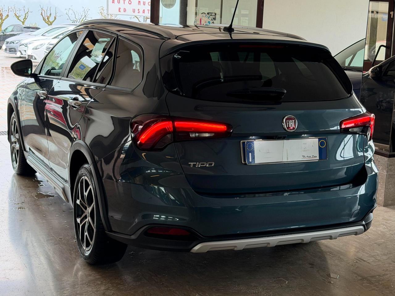 Fiat Tipo SW 1.6 M.JET 130 cv. CROSS