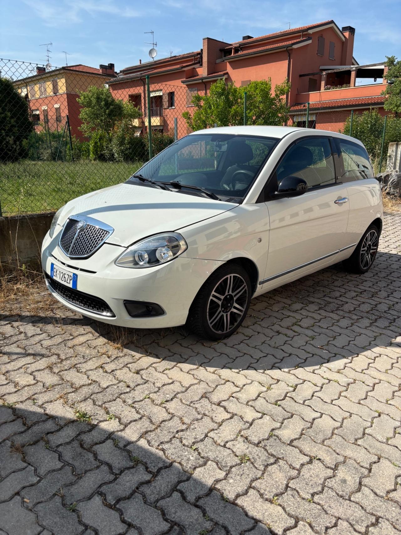 Lancia Ypsilon 1.2 69 CV Diva