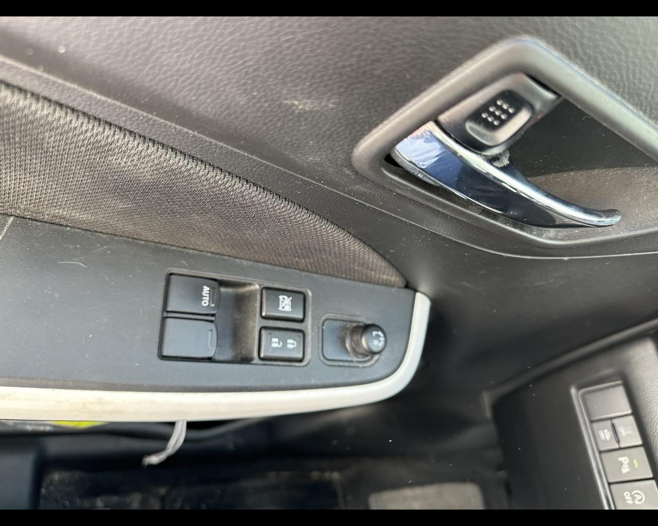 SUZUKI Swift (2017-2024) - Swift 1.2 Hybrid Cool