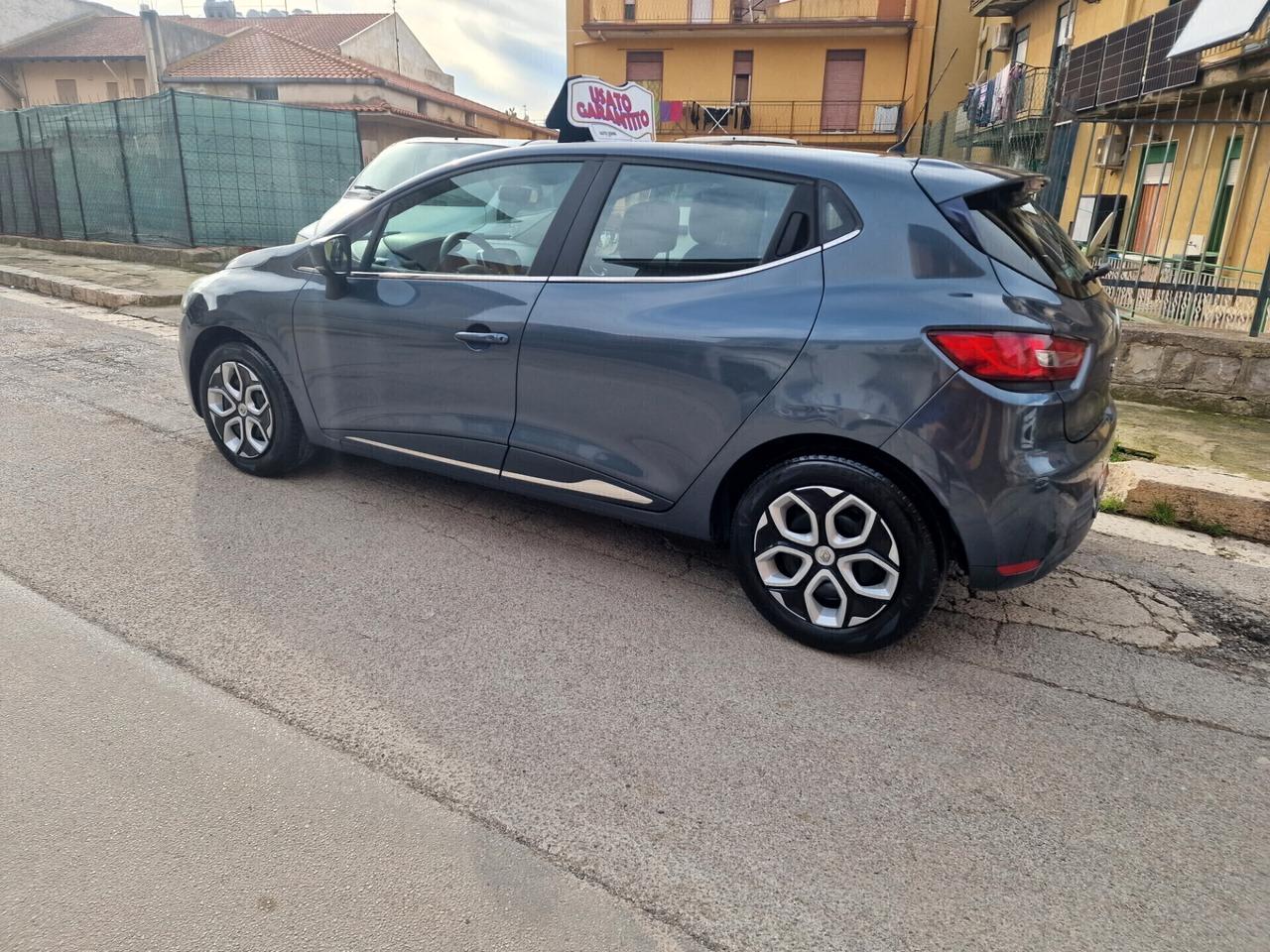 Renault Clio dCi 8V 75 CV 5 porte Duel