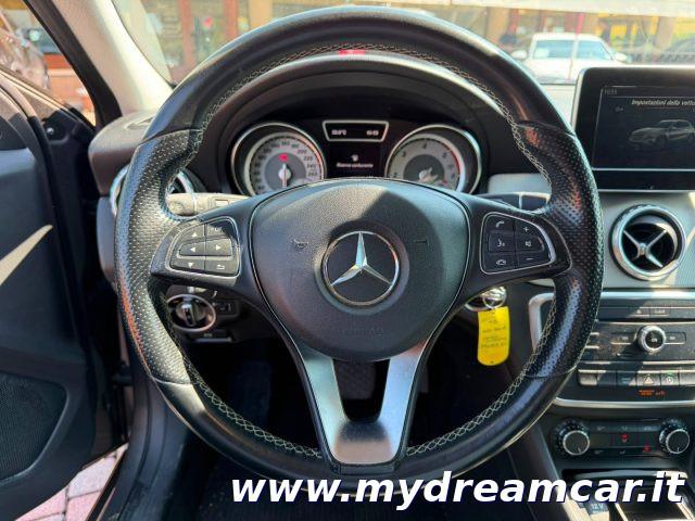 MERCEDES-BENZ GLA 200 d Automatic Sport