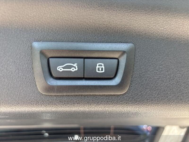 BMW X1 U11 sdrive18d X-Line auto