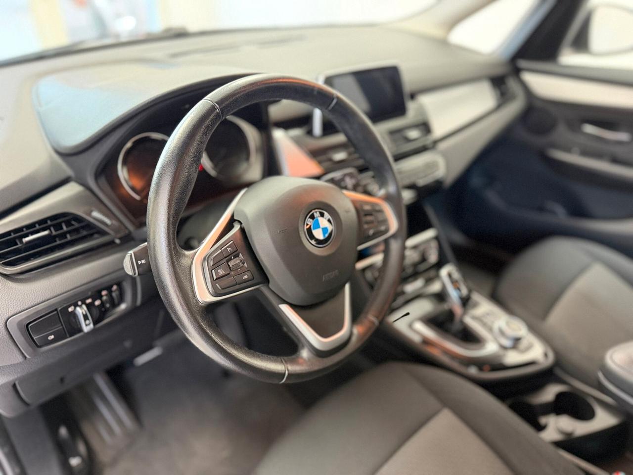 Bmw 2er Active Tourer 220d Luxury aut.