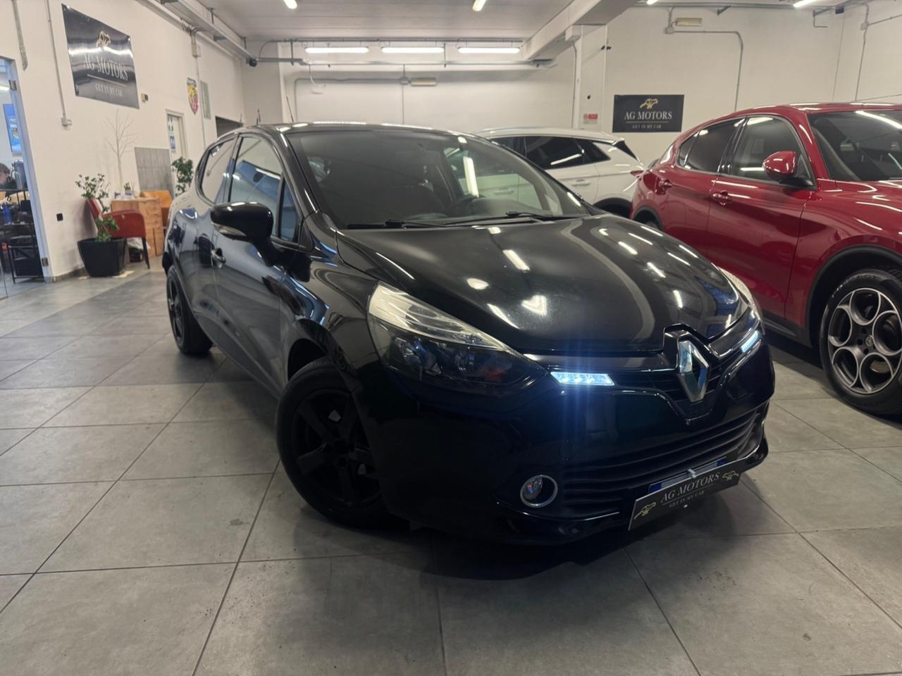 Renault Clio 1.2 75CV METANO 5 porte black look
