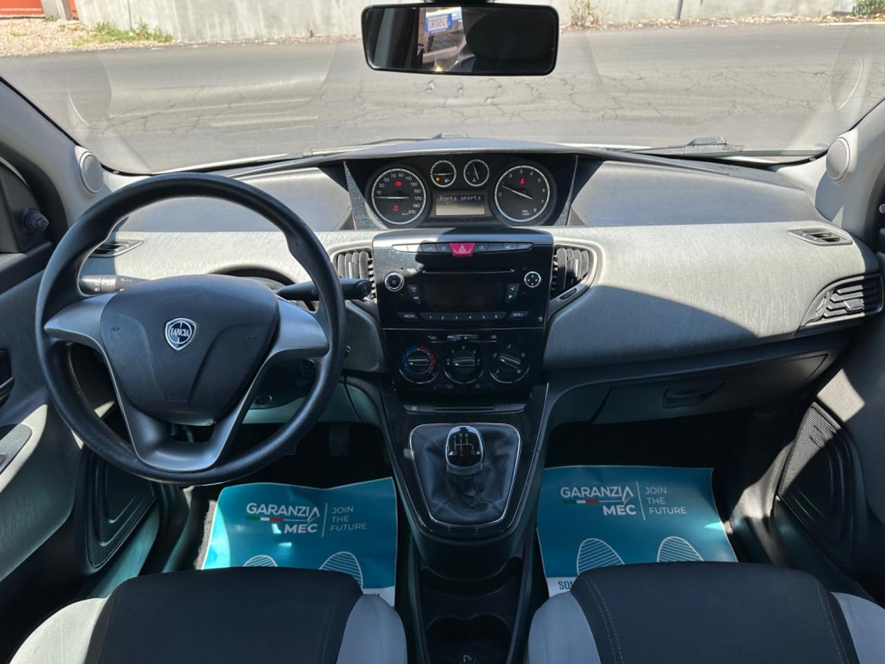 Lancia Ypsilon 1.2 69 CV 5 porte S&S Silver
