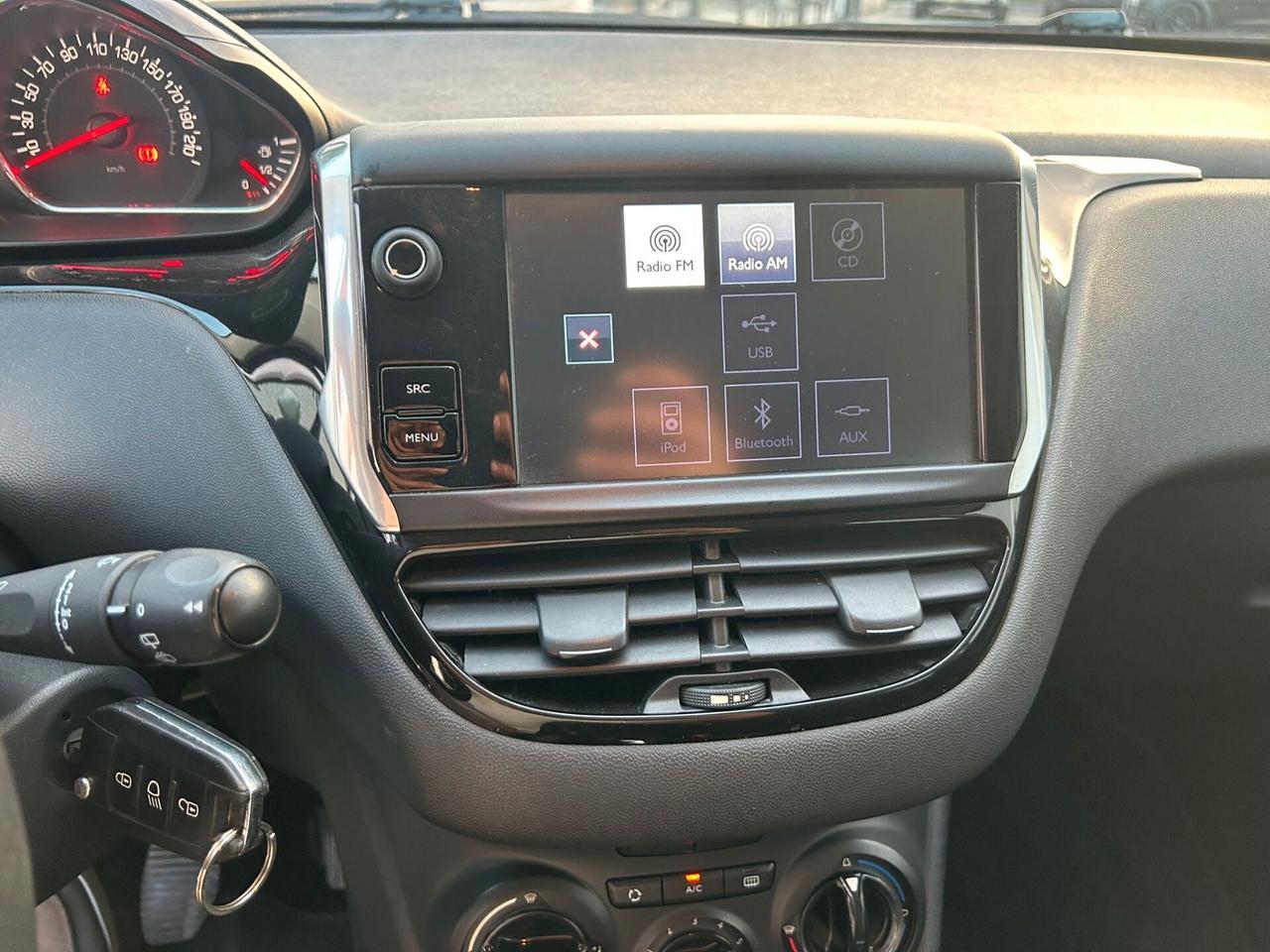 Peugeot 208 1.4 HDi 68 CV 5 porte Allure