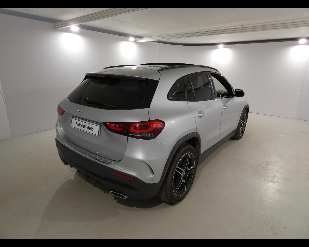 Mercedes-Benz GLA (H247) - GLA 200 d Automatic Premium