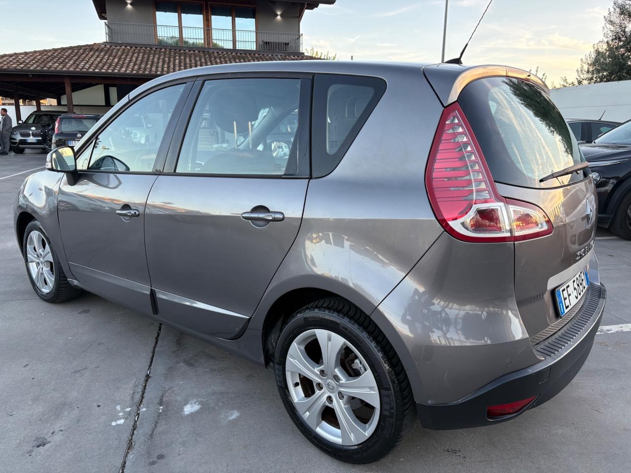 Renault Scenic xmod 1.5 dci 2011