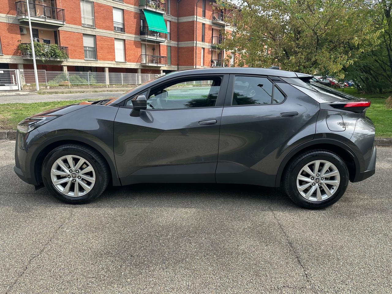 Toyota C-HR Hv lounge