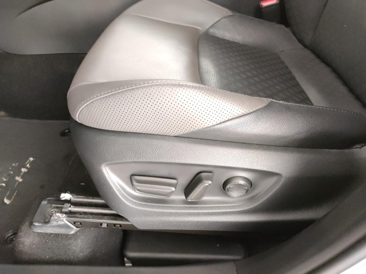 TOYOTA C-HR 1.8h Lounge e-cvt