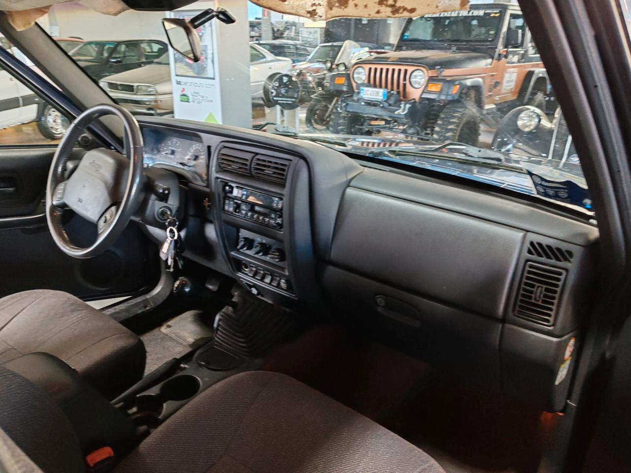 Jeep Cherokee 2.5 TD 5 porte Command-Trac Classic