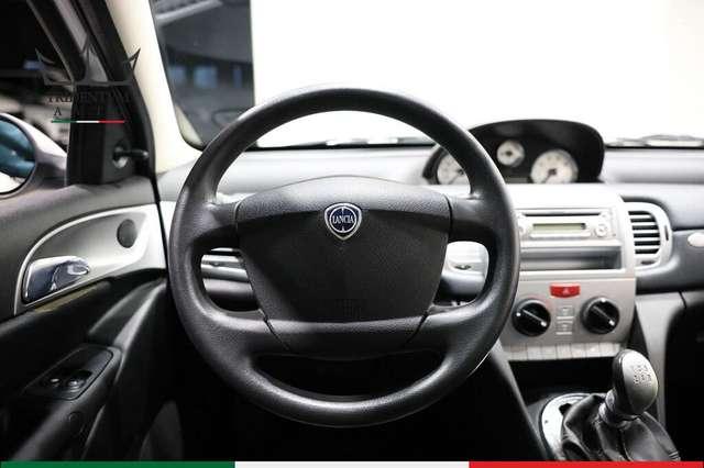 Lancia Ypsilon 1.2 8v Oro Plus