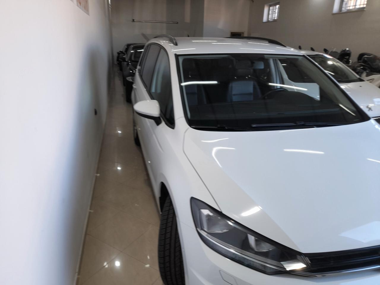 Volkswagen Touran 2.0 TDI 7 POSTI