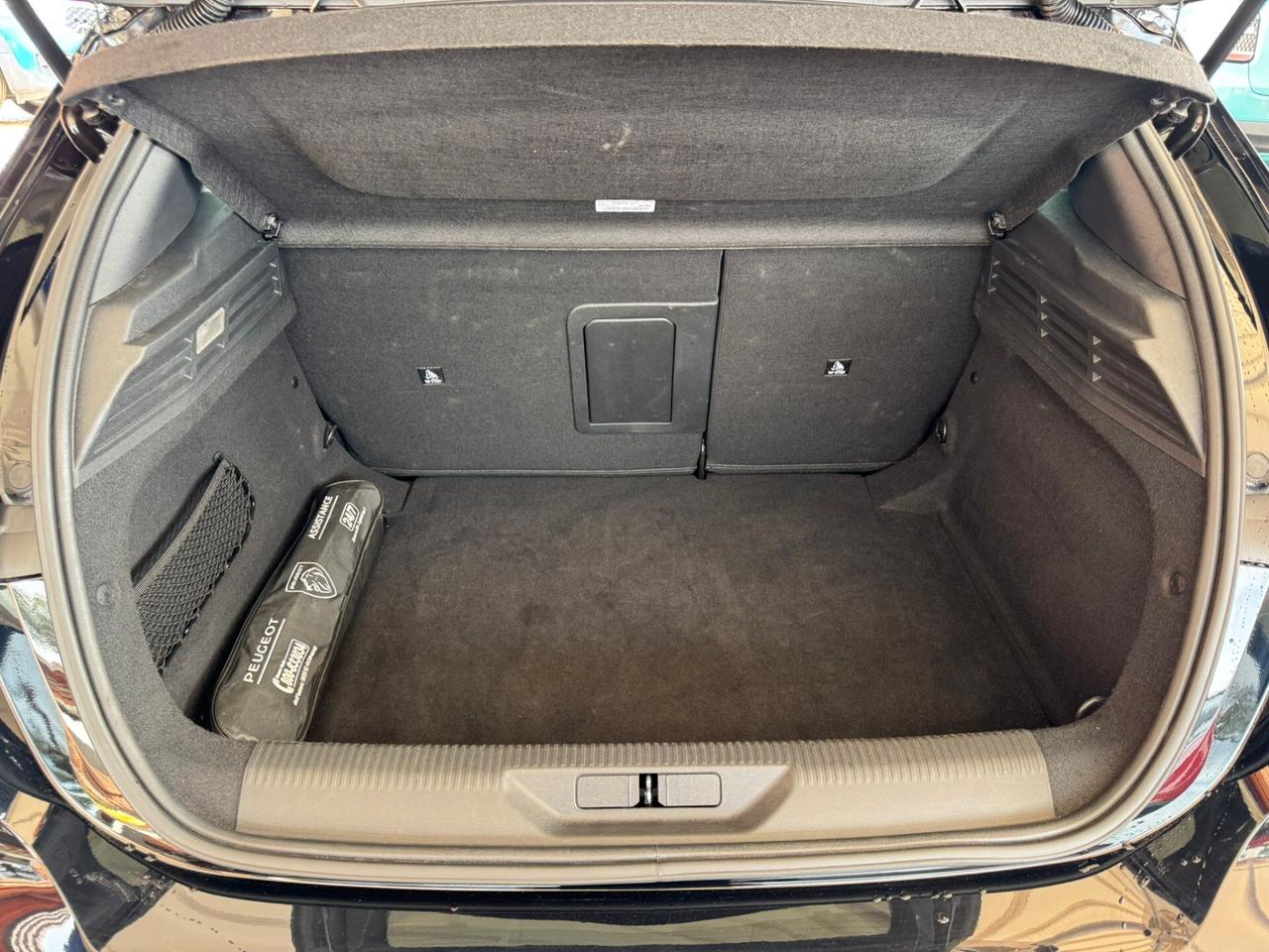 Peugeot 308 Hybrid 136 e-DCS6 GT