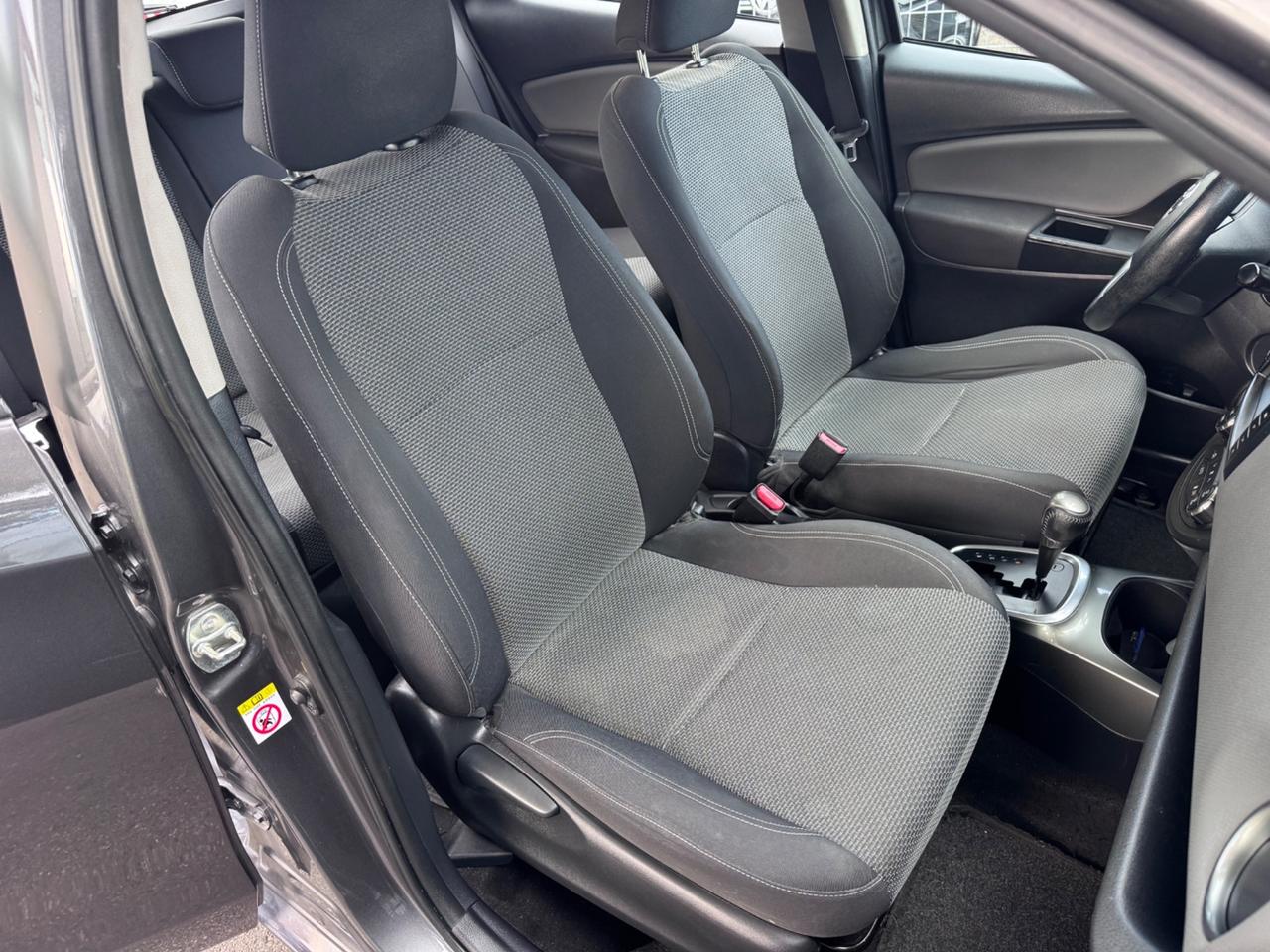 Toyota Yaris 1.5 Hybrid 5 p neopaten garanzia 12 mesi