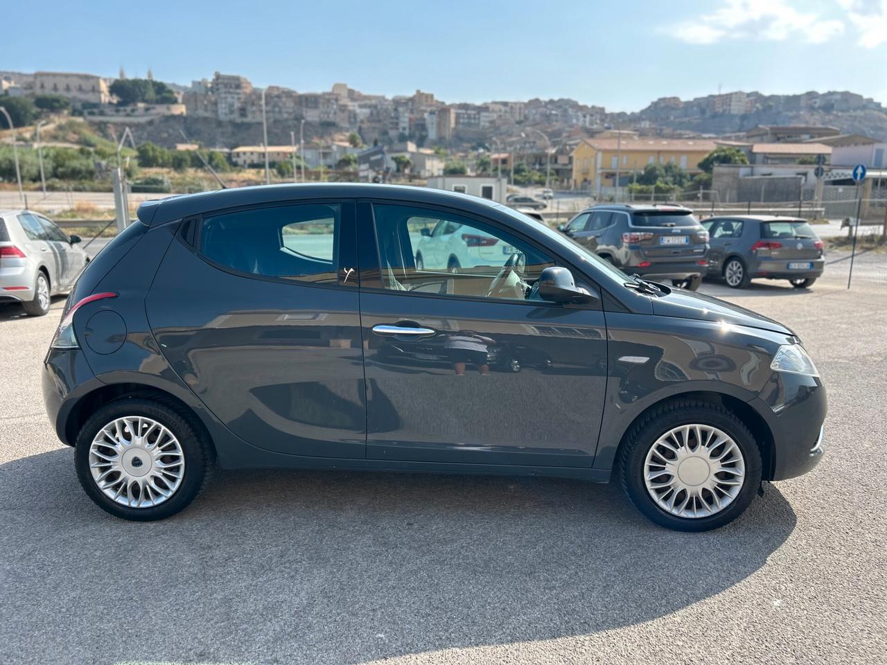 Lancia Ypsilon 1.2 69 CV 5 porte Platinum 08/2018