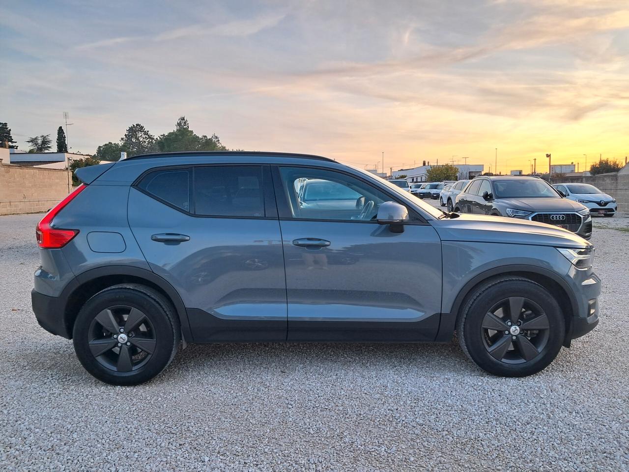 Volvo XC40-2.0-150CV*CAM*LED*NAVI