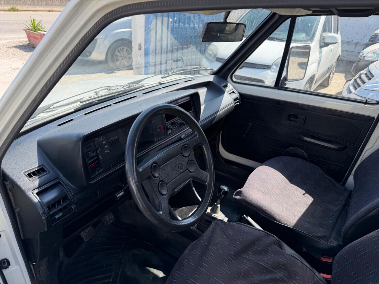 Volkswagen Caddy pick-up