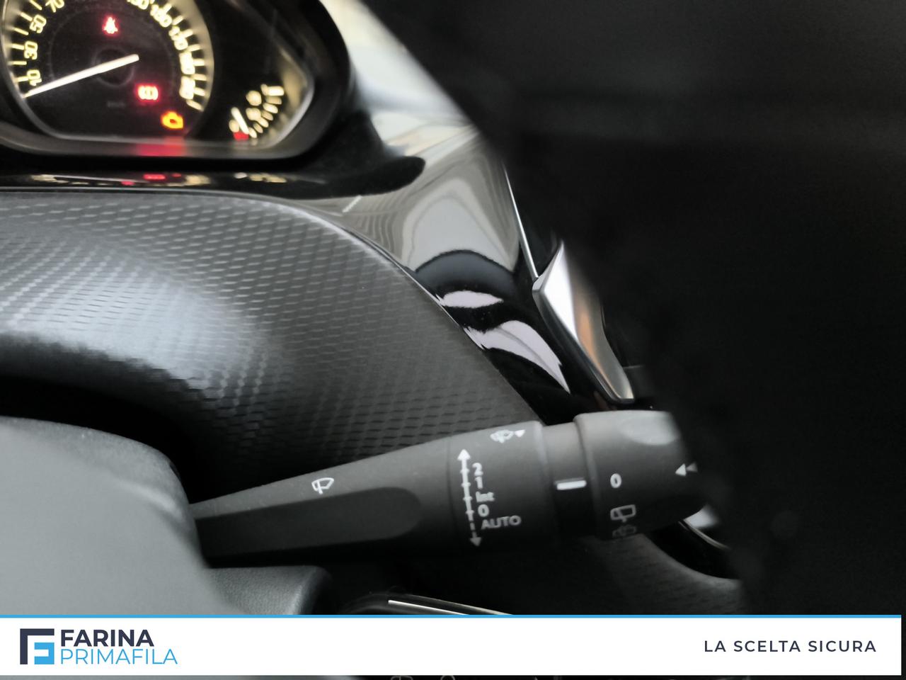 PEUGEOT 208 I 2015 - 208 5p 1.2 puretech Allure s&s 82cv neopatentati
