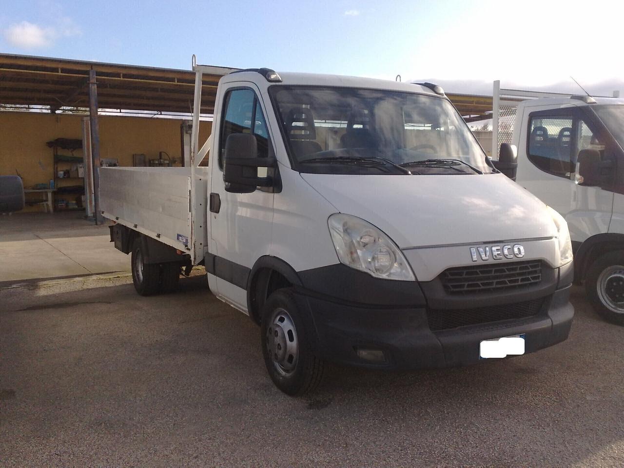 Iveco Daily 35c13 2.3hpt CASSONE FISSO - 2014