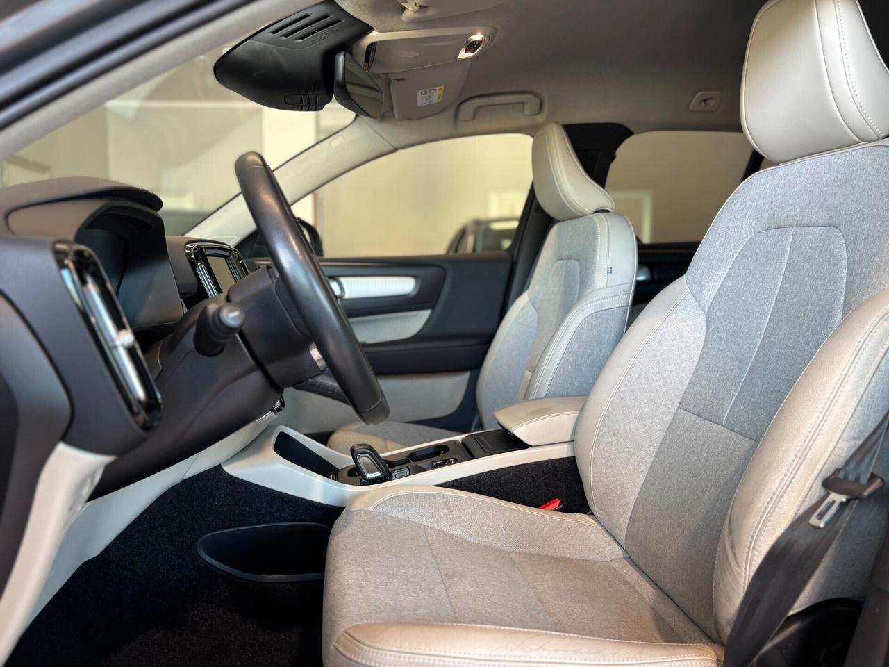 Volvo XC40 2.0 t4 Momentum awd geartronic*UNICOPRO*