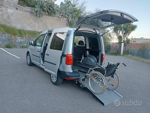 VOLKSWAGEN Caddy ribassato rampa disabili