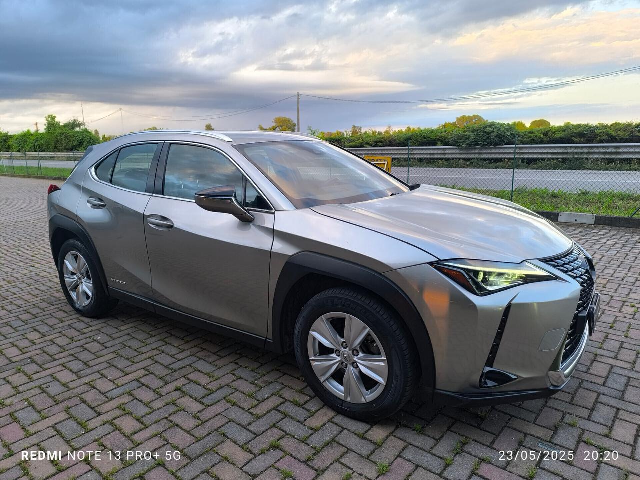 Lexus UX Hybrid Business Full Optional