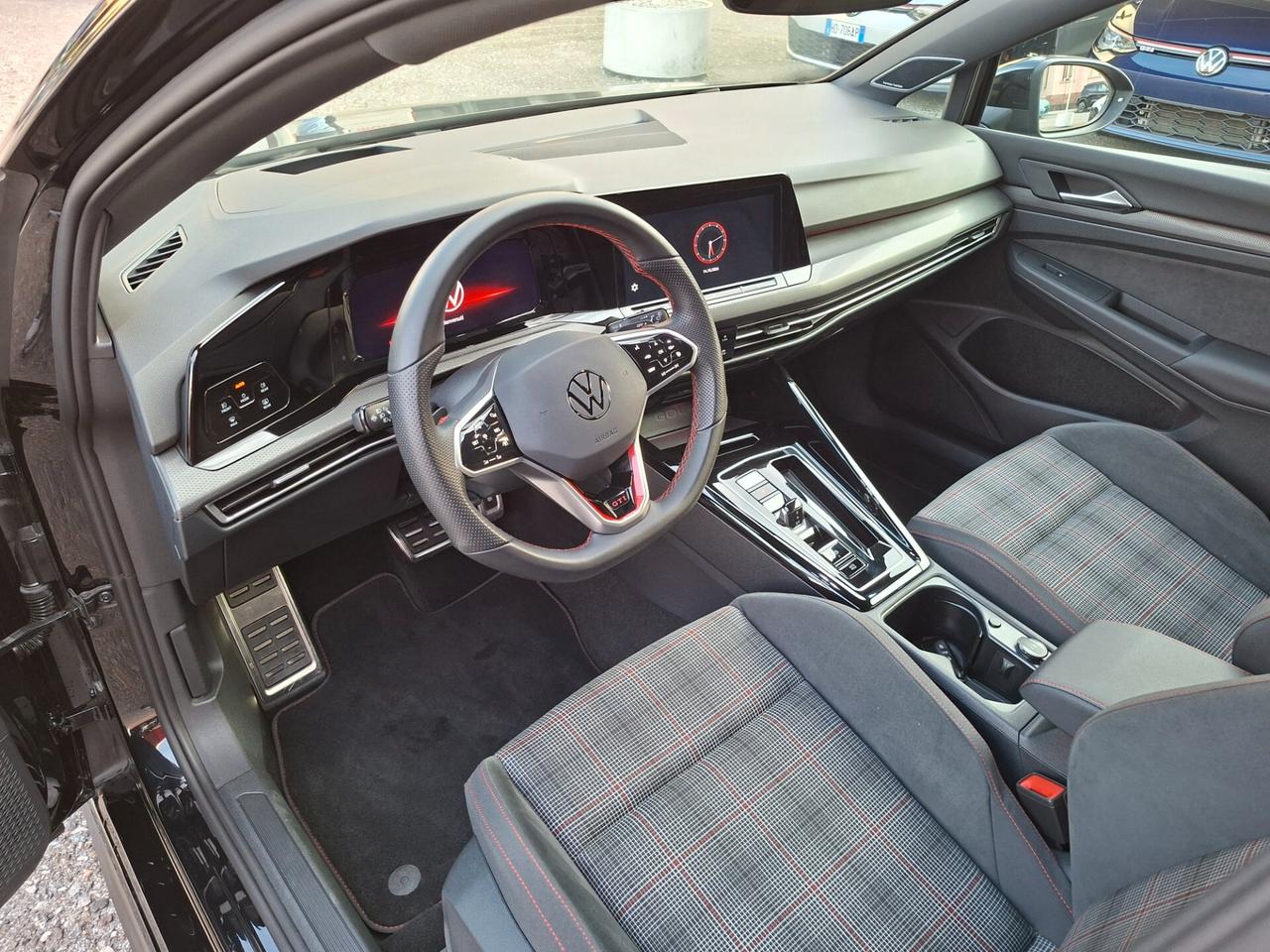 Volkswagen Golf GTI 2.0 TSI DSG
