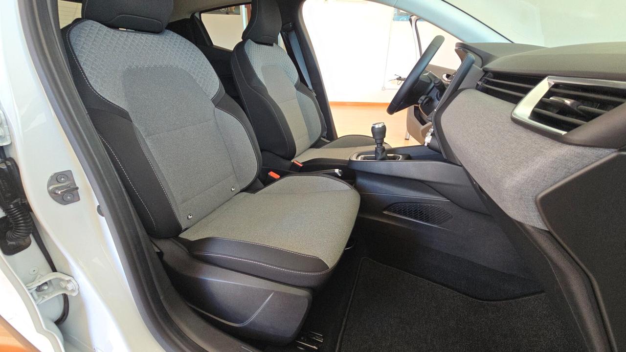 Mitsubishi Colt 1.0L turbo 90 CV Invite