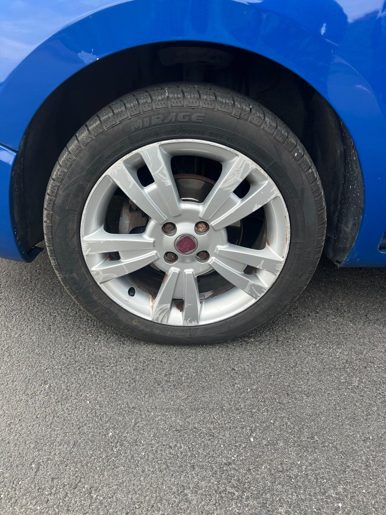 Fiat Qubo 1.3 MJT 75 CV Trekking