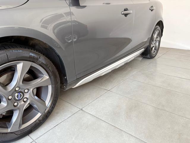VOLVO V40 Cross Country D2 1.6 Summum