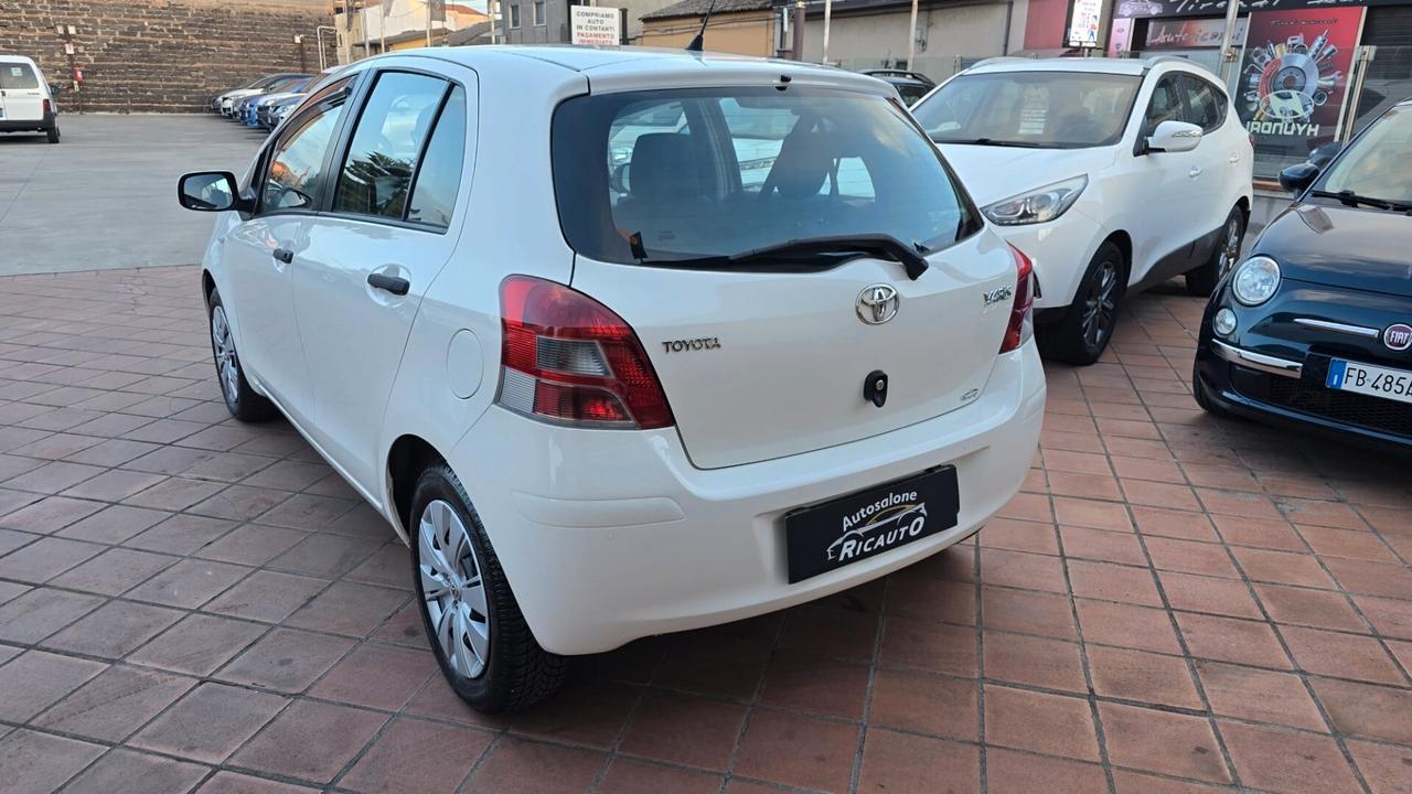 Toyota Yaris 1.0 5 porte Now