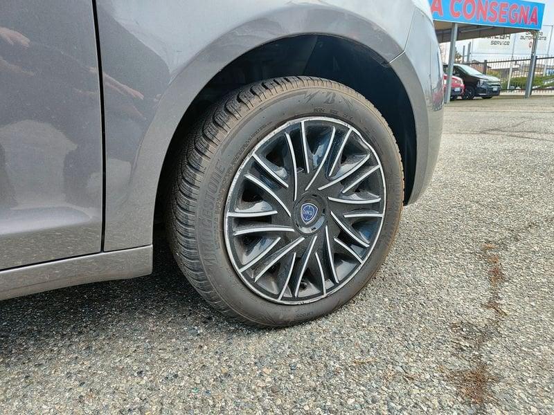 Lancia Ypsilon III 2015 5 Porte 1.0 FireFly Hybrid 70cv Gold S&S