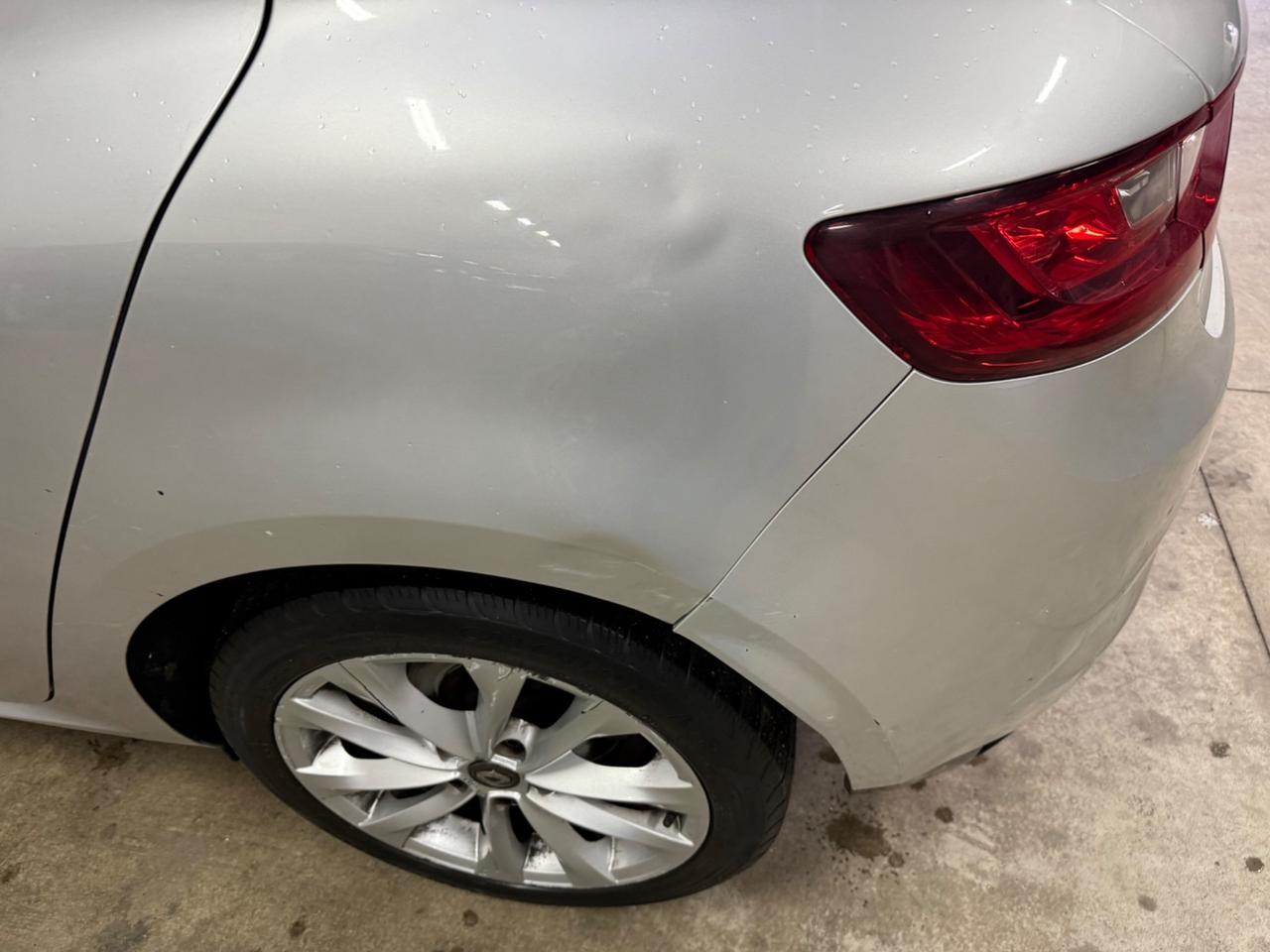 Renault Megane Mégane dCi 8V 110 CV EDC Energy Bose