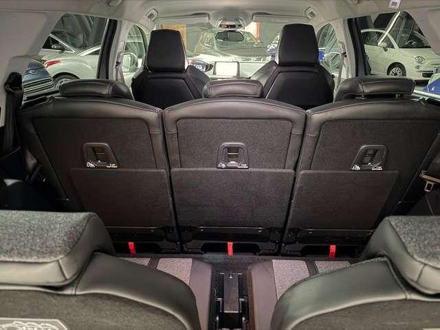 Peugeot 5008 7 Posti Cambio Automatico Distribuzione nuova