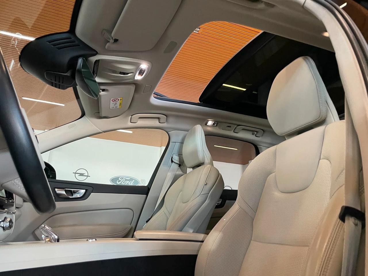Volvo XC 60 XC60 B5 (d) AWD Geartronic Inscription