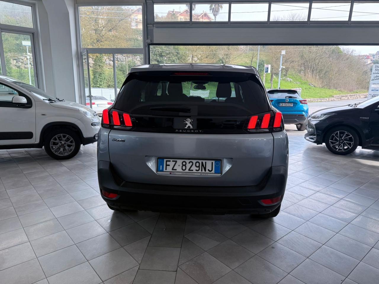 Peugeot 5008 BlueHDi 130 S&S Crossway