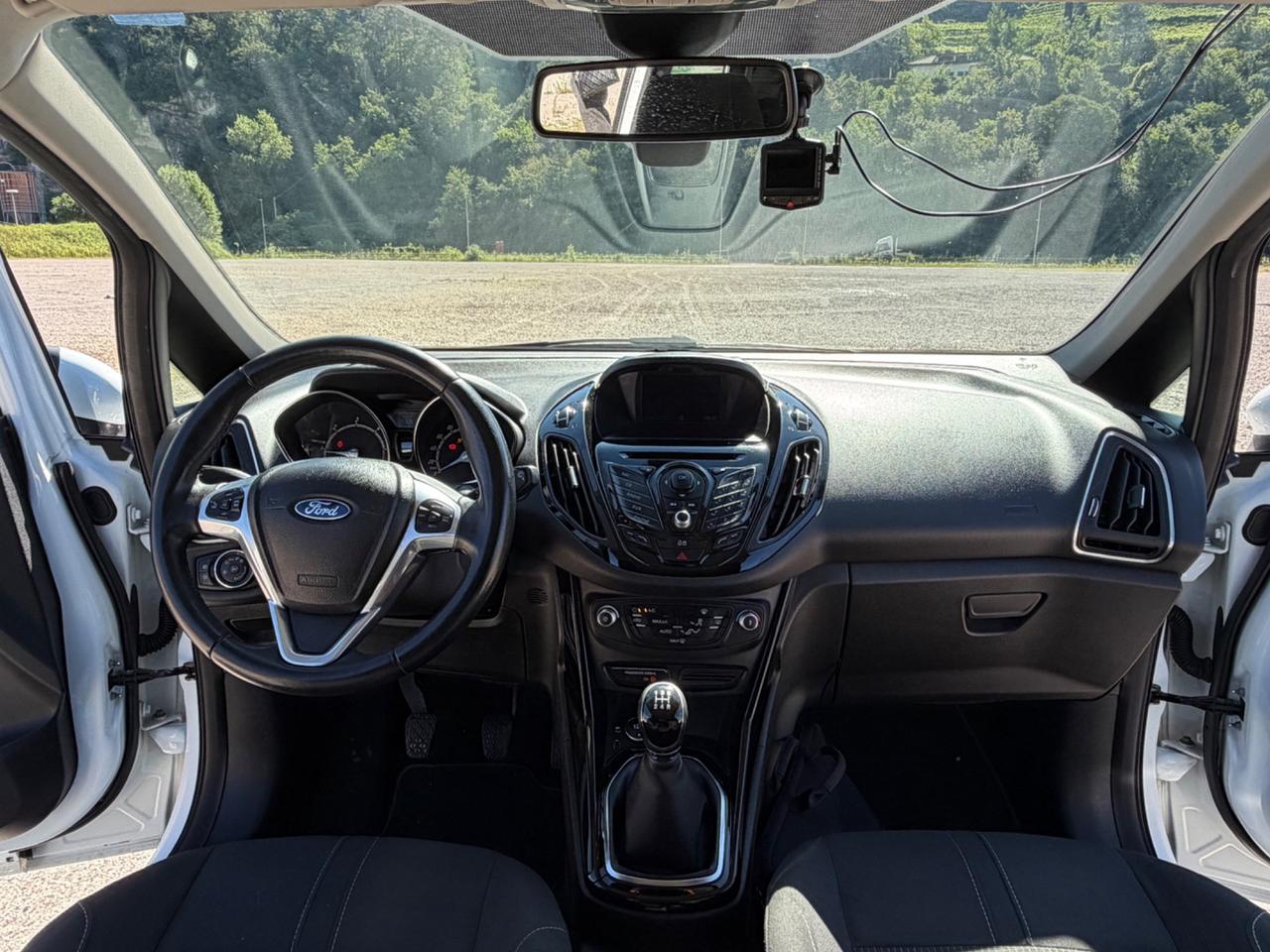 Ford B-Max 1.5 TDCi 75 CV Titanium ok neopatentati