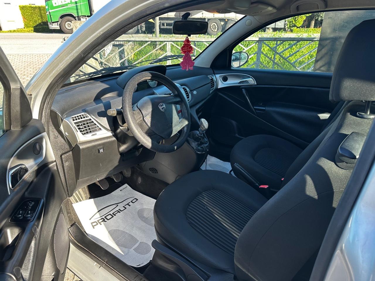Lancia Ypsilon 1.4 Platino Ecochic GPL