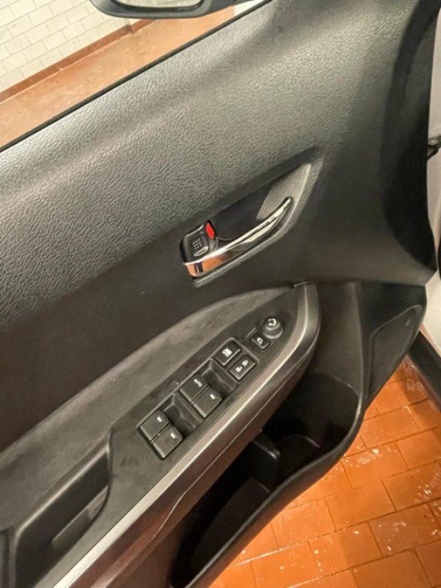 SUZUKI Vitara 1.5 140V Hybrid A/T 4WD AllGrip Starview