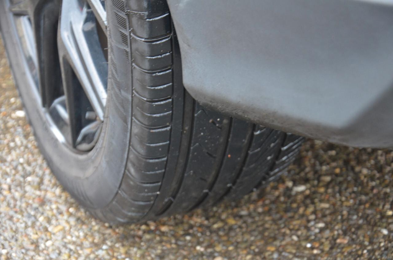 Toyota RAV 4 2.5 Hybrid 2WD Style