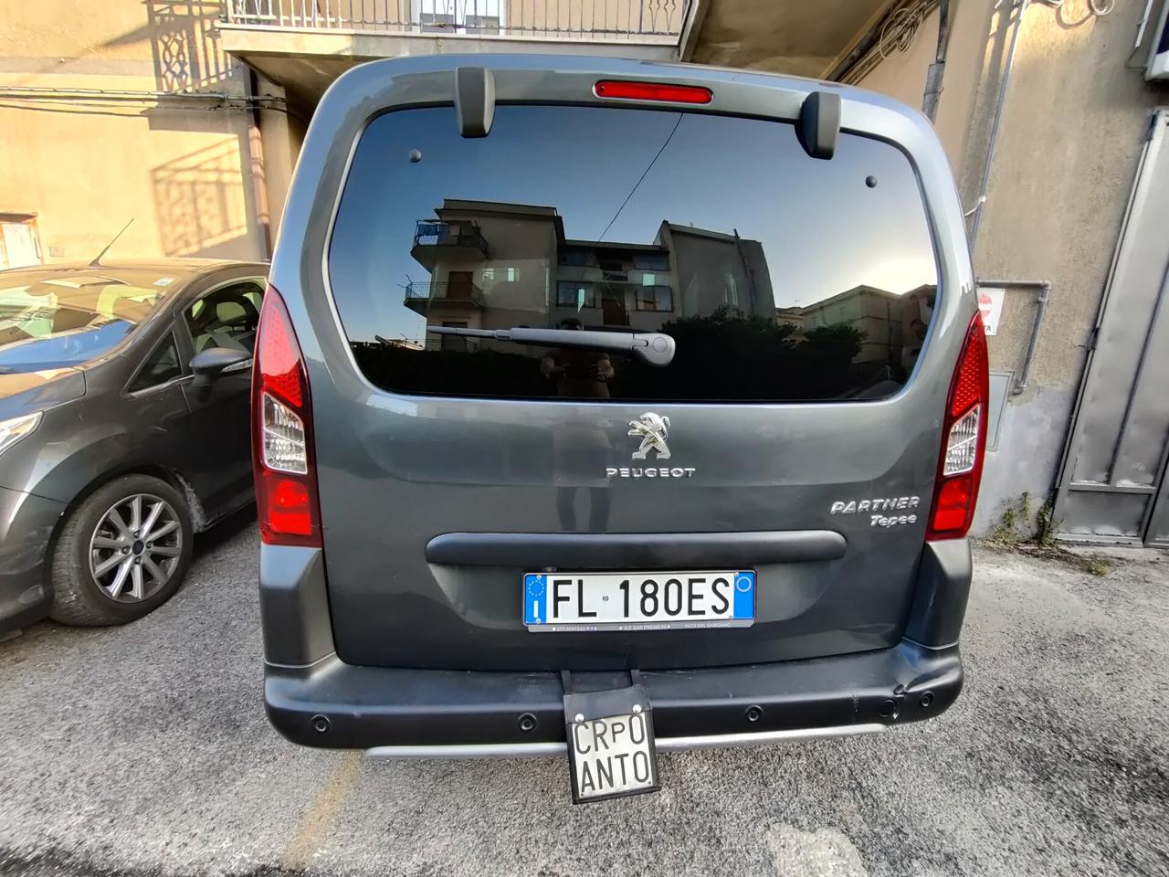 Peugeot Partner Tepee BlueHDi 100 Outdoor