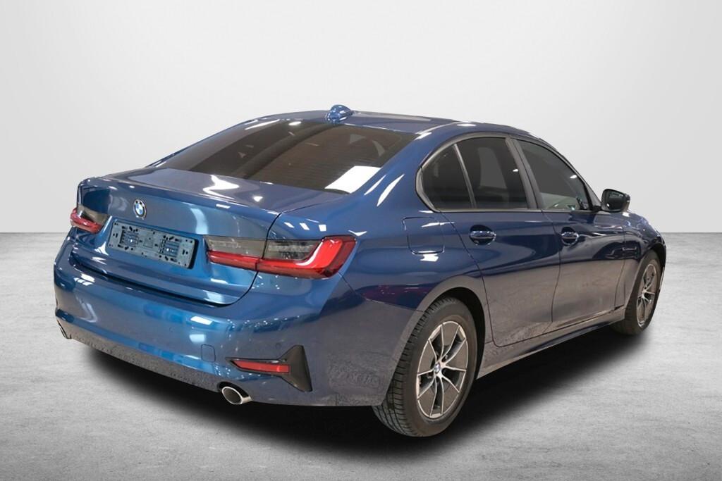 BMW 316D 122CV 6M. BUSINESS ADVANTAGE ( FARI LED - BMW DIGITAL COCKPIT - PELLE - NAVI - MIRROR - PDC )