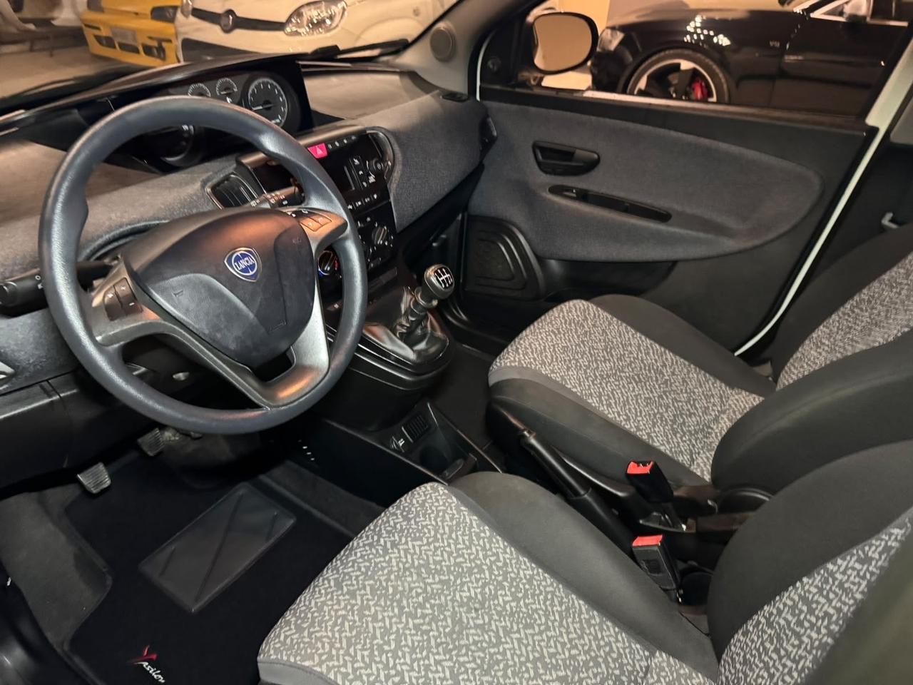 Lancia y 1.0 hybrid